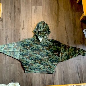 Camouflage, valuer, American eagle hoodie. Size medium.